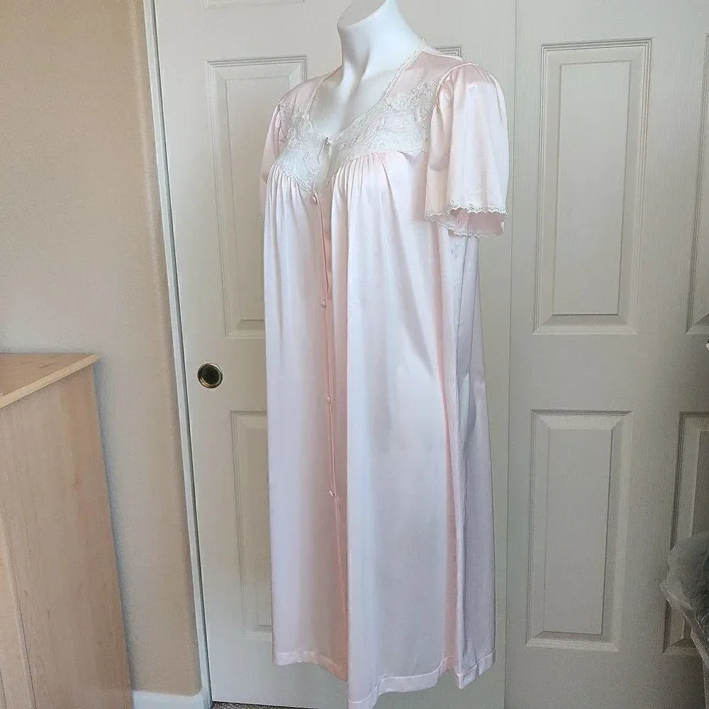 Vintage Vanity Fair short sleeve button front nightgown housecoat M